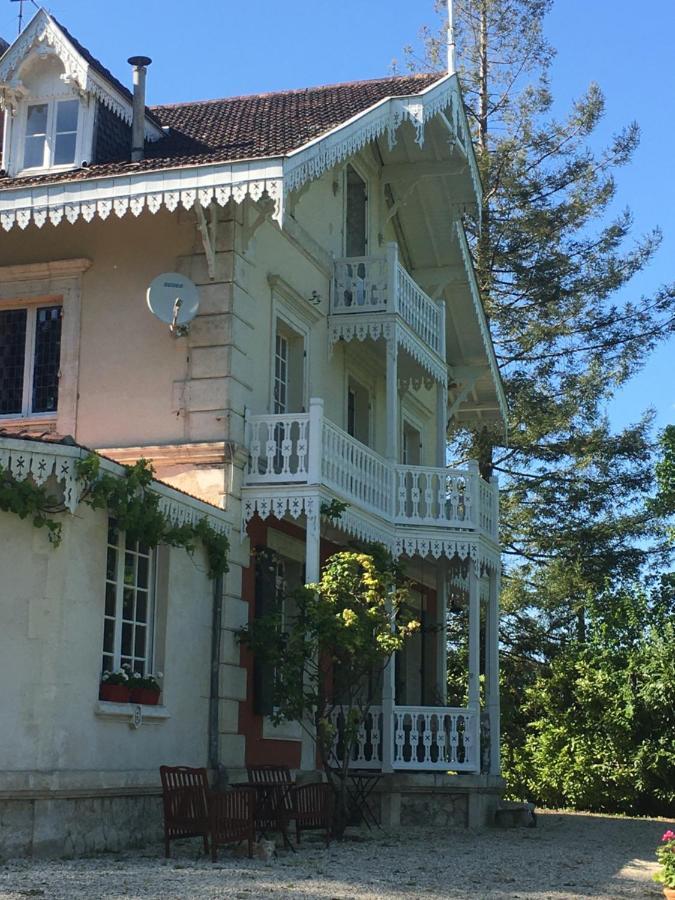 Bed and Breakfast Manoir De L'Epine Saint-Séverin Exterior foto